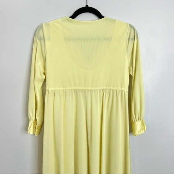 Vintage 60s 70s Cahill Montreal yellow nylon peignoir robe night gown set - Picture 8 of 16